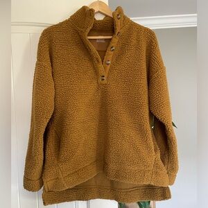 Aerie Quarter Button Up Sherpa Pullover- Women’s size Medium
